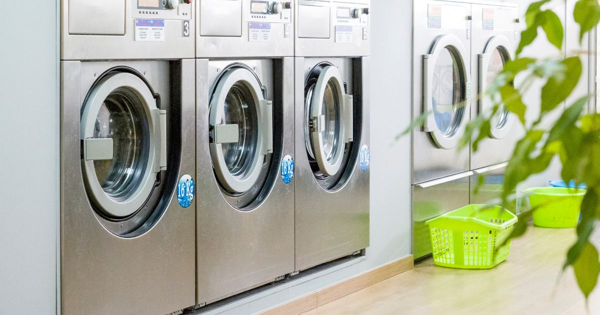 professional laundry services in dubai